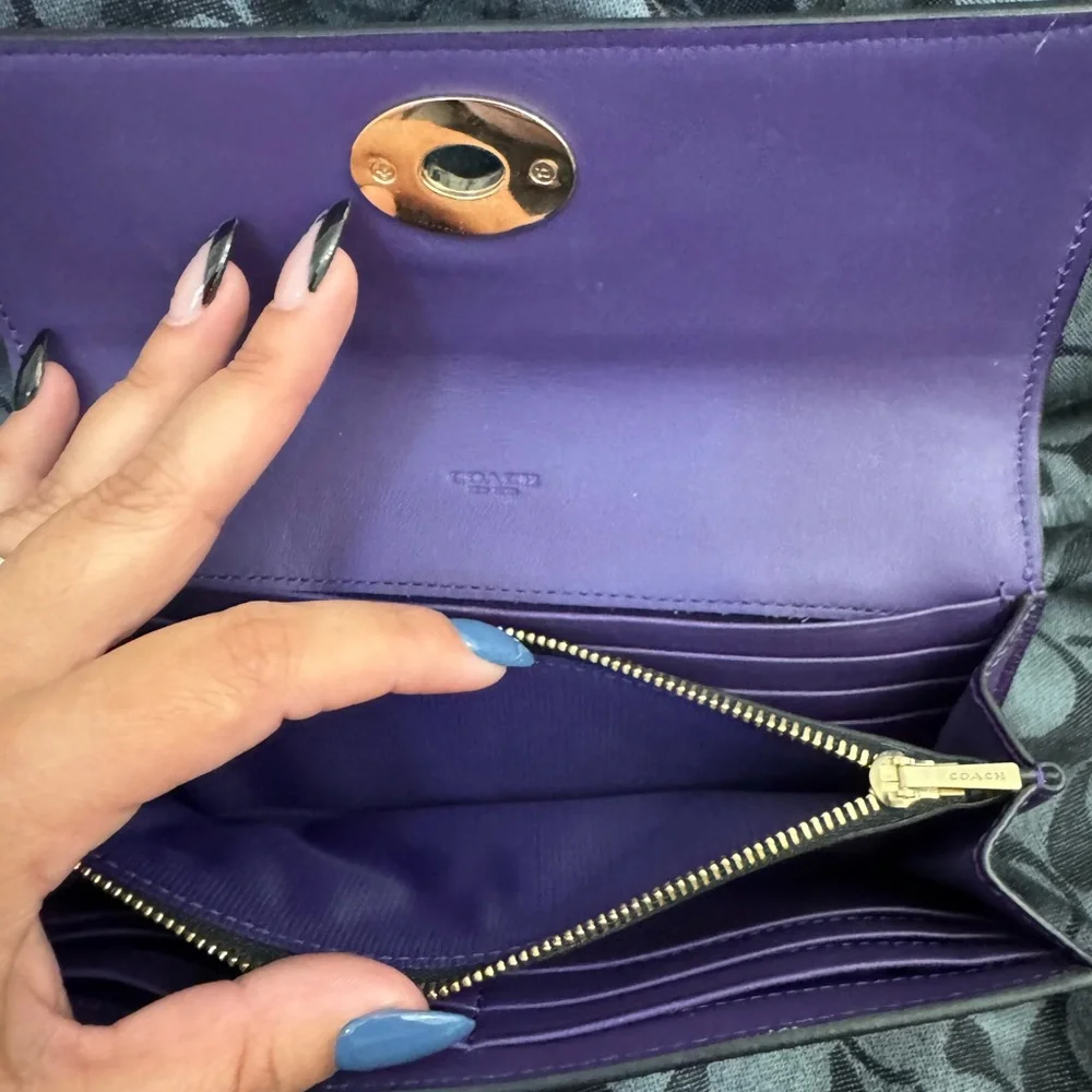 Coach electric Purple Leather Wallet - Picture 4 of 6